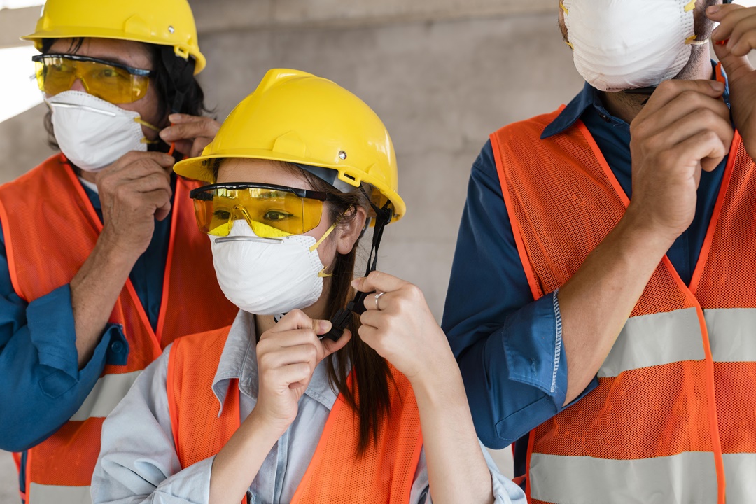 safety vest Object Detection Dataset and PreTrained Model by labellingapd